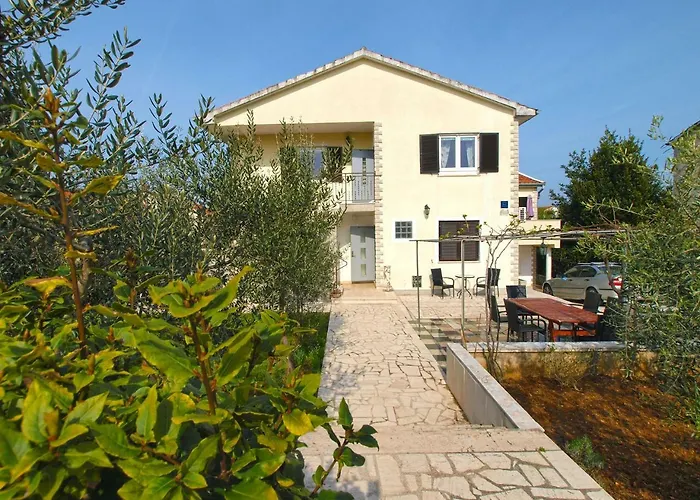 Apartments Livio 1830